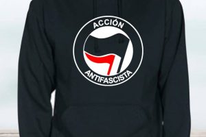SUDADERA CON CAPUCHA ACCION ANTIFACISTA ADULTO UNISEX